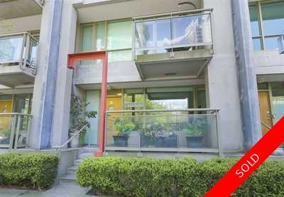 Coal Harbour Townhouse for sale:  3 bedroom 1,307 sq.ft. (Listed 2019-09-17)